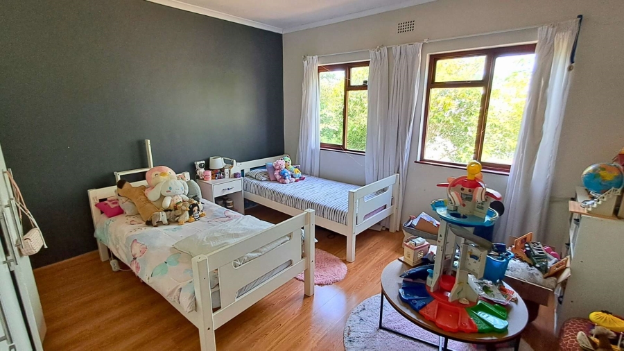 5 Bedroom Property for Sale in Bergsig Western Cape